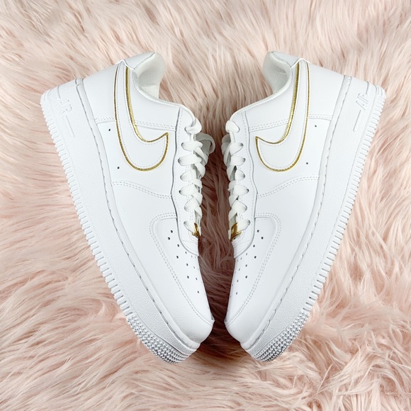New Nike Women’s Air Force 1 ‘07 ESS Gold - Picture 4 of 5
